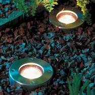 Comment poser le câble et connecter les luminaires dans le jardin