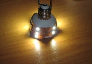 Lampe LED maison