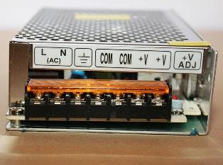 Alimentation pour connecter la bande LED