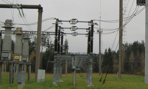 тип разединител на разпределително устройство-330 kV