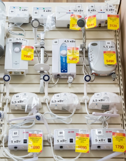 Aquecedores de água elétricos em uma vitrine