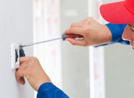 installation de câblage dans la maison