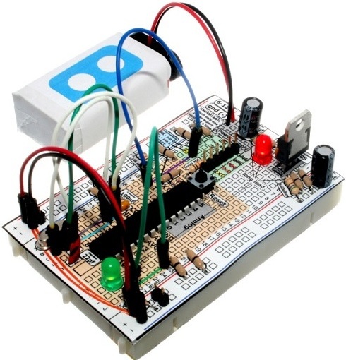 Izmantojot elektronisko konstruktoru