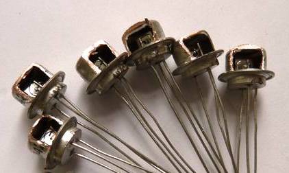 Transistors type MP14-MP42