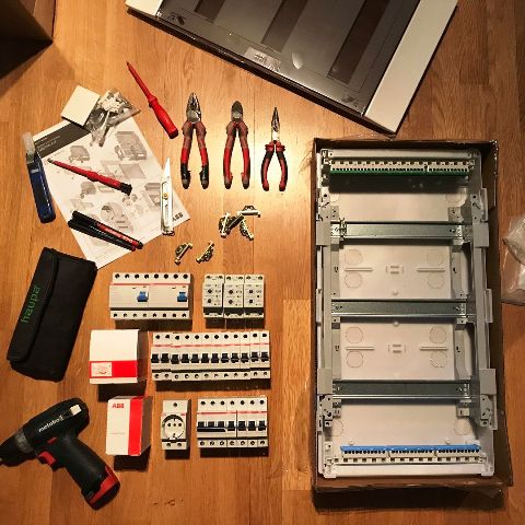 Kompletny panel elektryczny