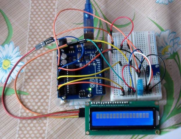 Un projet typique de l'Arduino au stade des tests et du développement