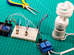 Jak bezpečně řídit zatížení 220 V pomocí Arduino