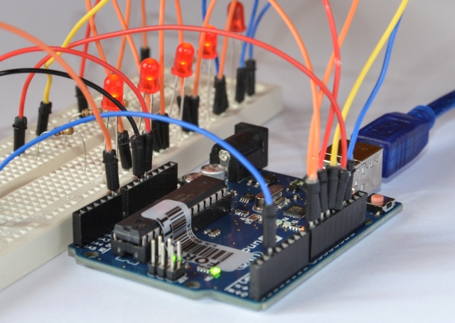 Arduino I / O portu nolasīšanas un pārvaldības metodes