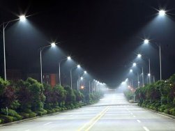 Lampes à décharge et à LED pour rues et locaux industriels - comparaison, avantages et inconvénients