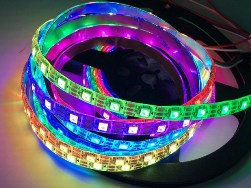 Adreses gaismas diodes un LED sloksnes