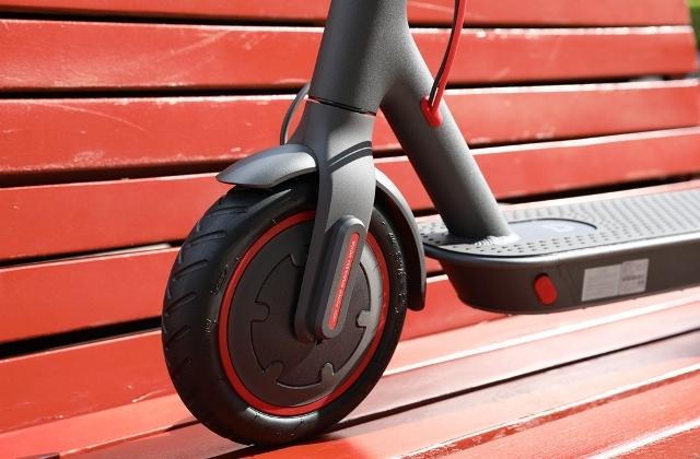 Scooter elétrica XIAOMI Mijia M365: